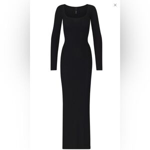 SKIMS Elegant Black Long Sleeve Dress